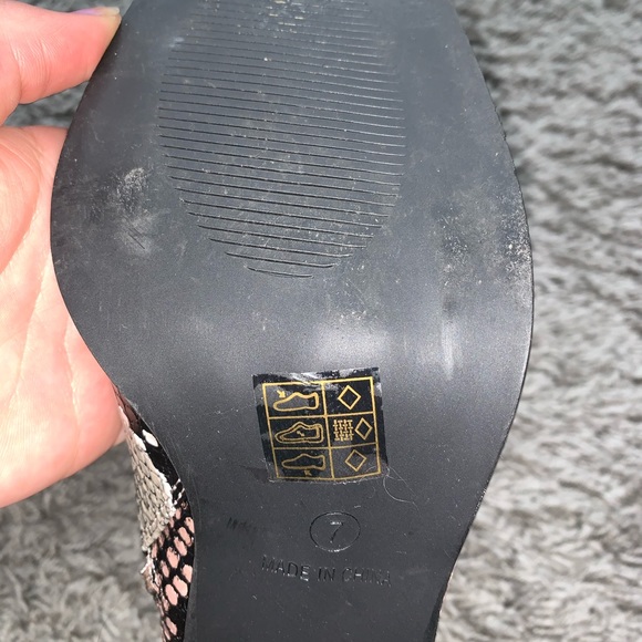 NWOT raid boots - Picture 2 of 4